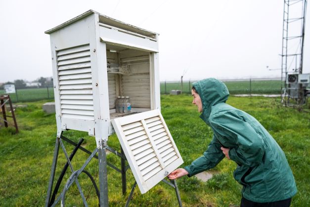 DAVIS Weather Station for Climatological Studies